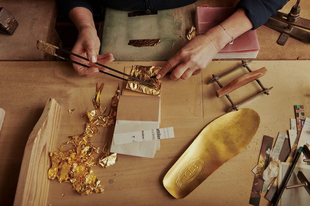 Image from: In Good Hands: Fashion Is Finally Turning To Crafts