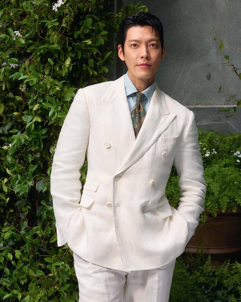 Image from: The Best Asian Celebrity Sightings From the Front Row of Men’s Fashion Week SS27