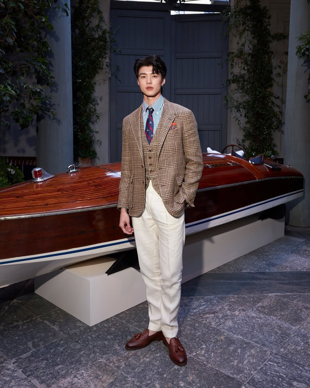 Image from: The Best Asian Celebrity Sightings From the Front Row of Men’s Fashion Week SS27