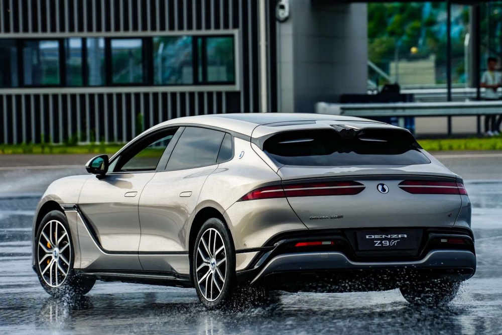 Image from: Denza Z9 GT kini rasmi di Malaysia, EV berkuasa 1,140hp dengan harga bermula RM358,800