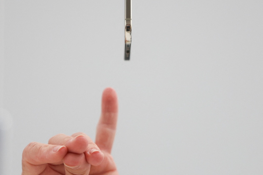 Image from: 爱嫌又爱买 iPhone 17中国预售平台瘫痪!