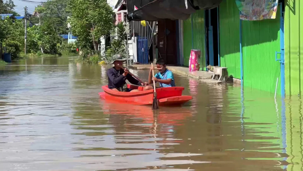 Image from: 泰国多地暴雨成灾 12人罹难3人失踪