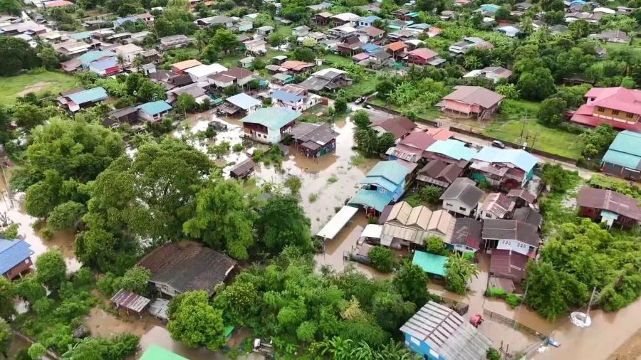 Image from: 泰国多地暴雨成灾 12人罹难3人失踪