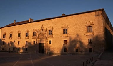 Image from: This 16th-century Renaissance palace in Spain was just converted into a five-star hotel