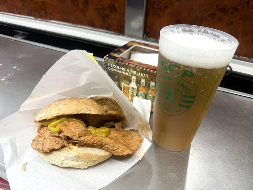 Bifana and beer – a simple, inexpensive match‑day combo