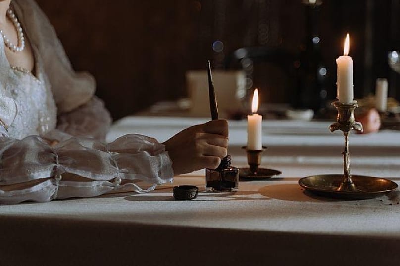 Write to Marie-Antoinette at the Château de Fontainebleau