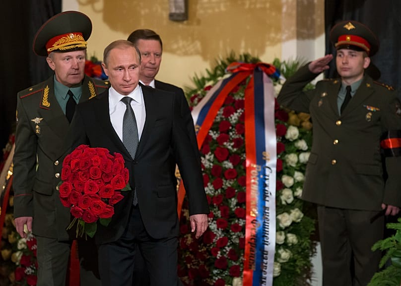 FILE: Russian President Vladimir Putin arrives to attend a civil funeral for former Russian Prime Minister Yevgeny Primakov, in Moscow's House of the Unions, 29 June 2015