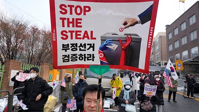 Supporters of impeached South Korean President Yoon Suk Yeol stage a rally to oppose his impeachment in Seoul, 6 January, 2025