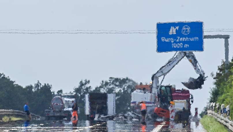 At the end of June, the A2 near Burg in Saxony-Anhalt was completely closed because of heat damage