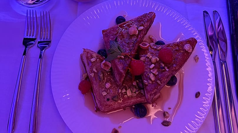My morning started with an amuse bouche (a very extra touch), French toast and coffee