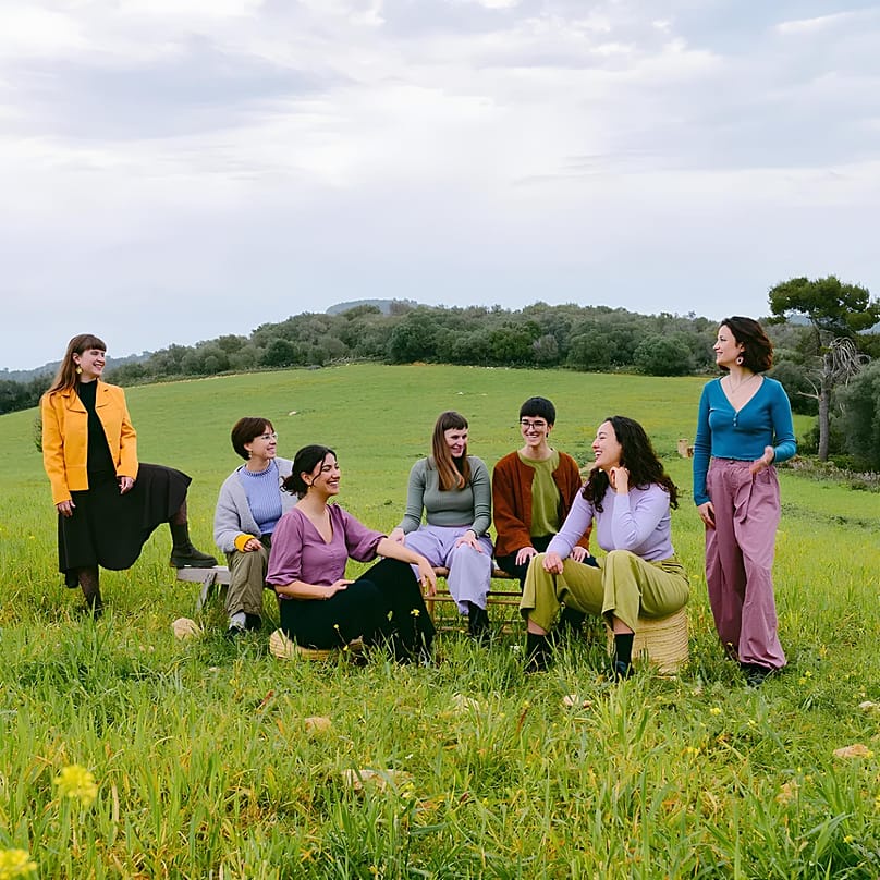 Pitxorines is a musical project made up of eight women musicians from Mallorca, united by their desire to research, preserve and reinterpret the Mallorcan popular songbook.