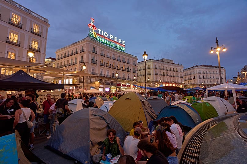 A protest to demand stronger laws to protect renters in Sol Square, Madrid, 27/09/2026, following the eviction of 87-year-old Maricarmen 