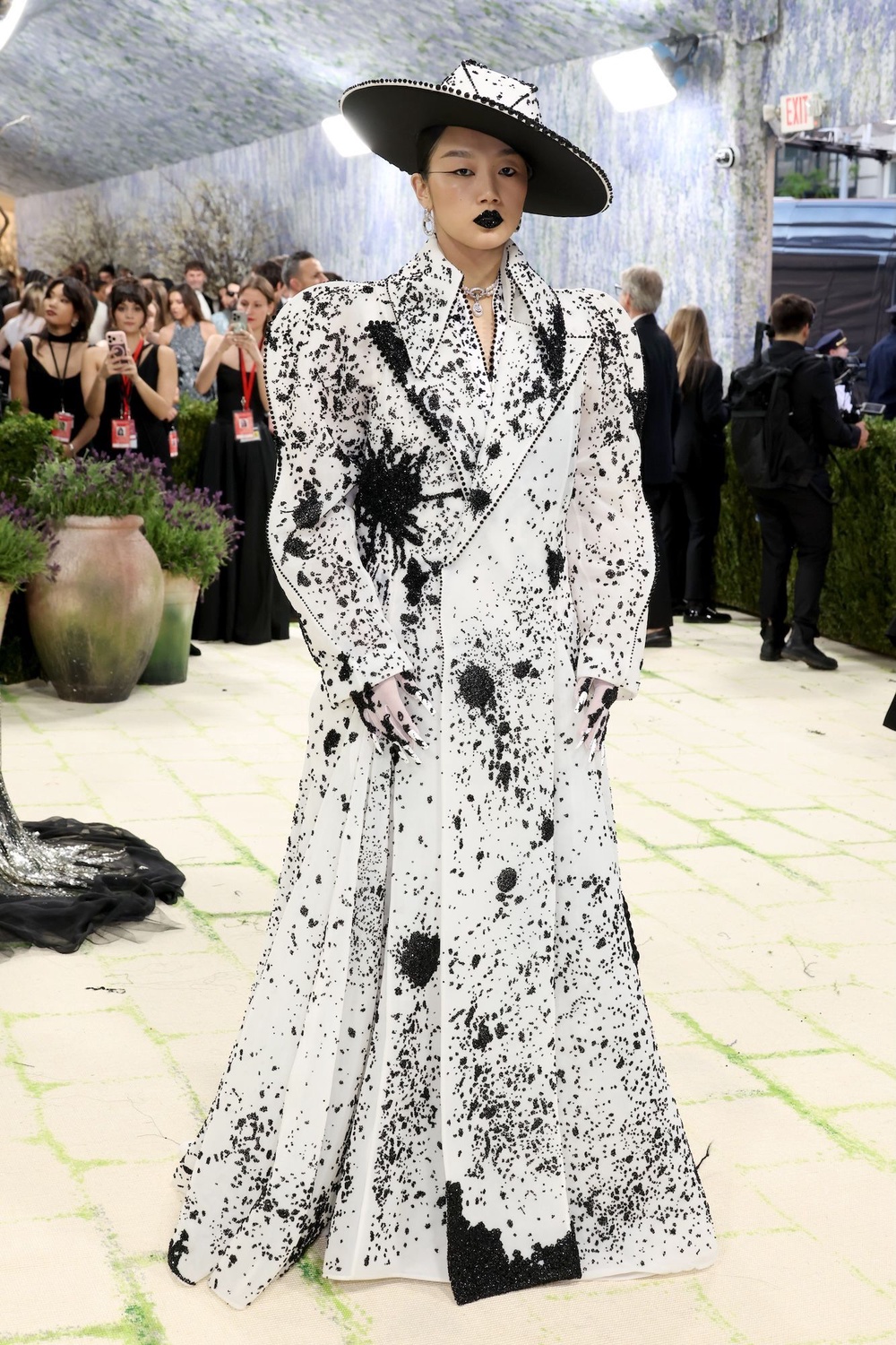audrey nuna met gala 2026 red carpet best dressed asian celebrities robert wun kpop demon hunters