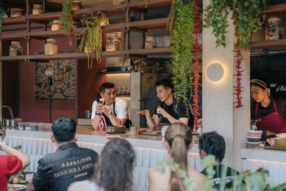 Image from: Lunch by the Poernomo brothers, tracking fireflies and more, here’s experiencing Bali with Airbnb Experiences