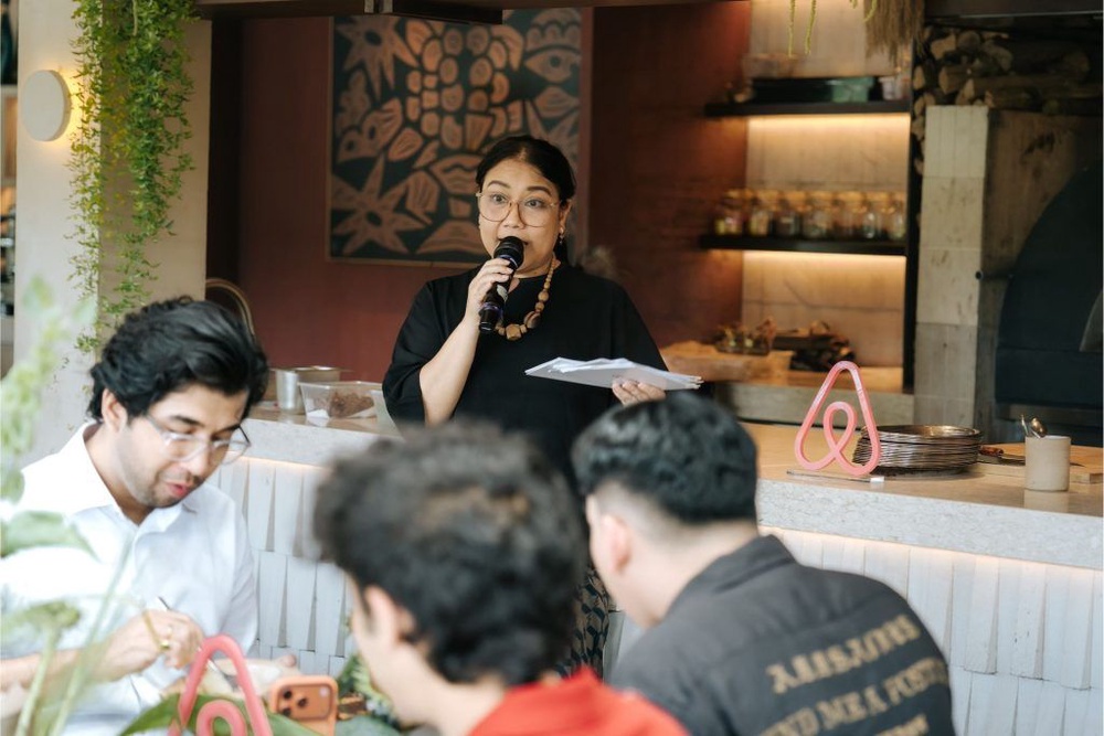 Image from: Lunch by the Poernomo brothers, tracking fireflies and more, here’s experiencing Bali with Airbnb Experiences