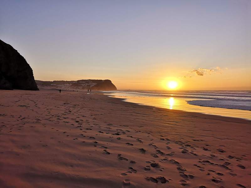 Image from: In Portugal, this beach nestled between cliffs and the Atlantic Ocean has just been voted the best in Europe