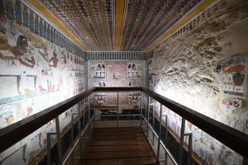 Image from: In Egypt, archeologists just unveiled a newly revealed relic from King Tutankhamun’s tomb (and you can actually see it!)