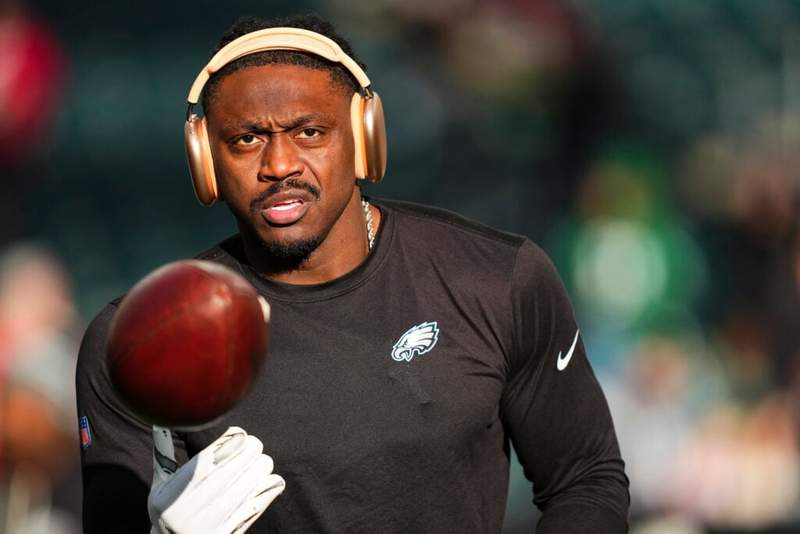 Image from: Patriots’ AJ Brown admits he leaked stories about Eagles to the media, says it was ‘okay to do’