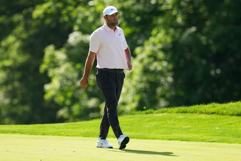 Image from: Golf fans react to Scottie Scheffler’s angry outburst at his own caddie on day one at The Memorial