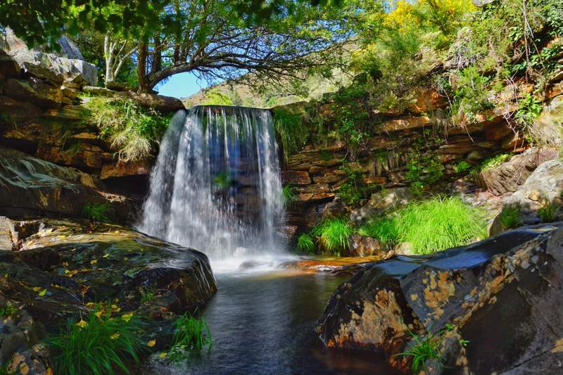 Image from: It’s a ‘magical village’: in Portugal, this village abandoned for more than 20 years is the most isolated in the country (nestled among mountains and waterfalls)