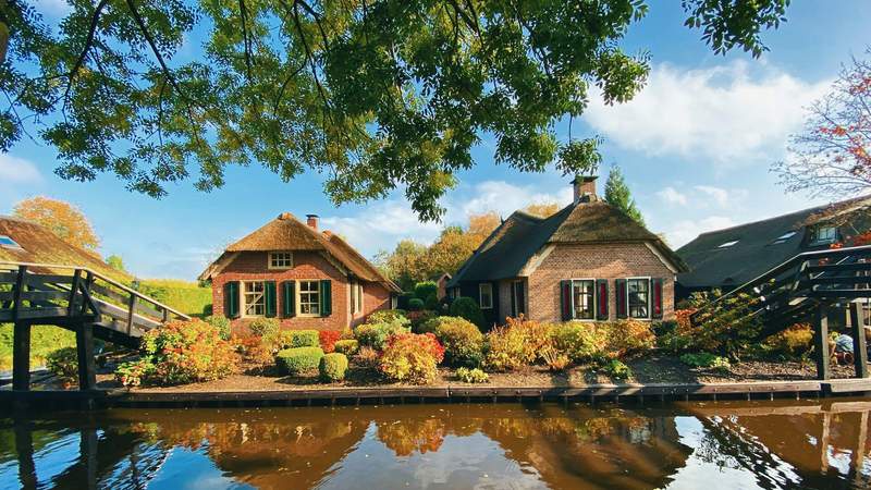 Image from: ‘It looks just like Venice’: In Europe, here are five charming and picturesque towns where life revolves around the shape of the water