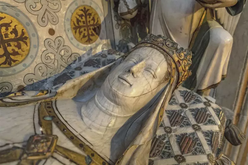 Image from: Archaeologists Found Queen Elisenda’s Remains, Then Discovered 25 Medieval Skeletons With Strange Signs of Violence