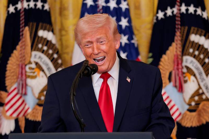 Image from: Donald Trump appears not to recognise NFL Hall of Famer at Wisconsin event