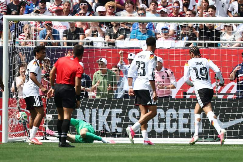Image from: Sané shows he can replace Karl as Germany beat US in last warm-up
