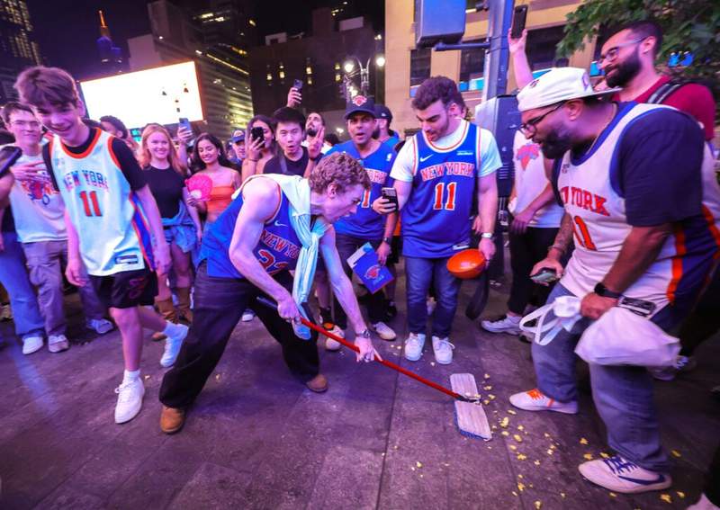 Image from: ASAP Rocky drops classic one-liner when asked about his Knicks fandom amid NBA Finals run