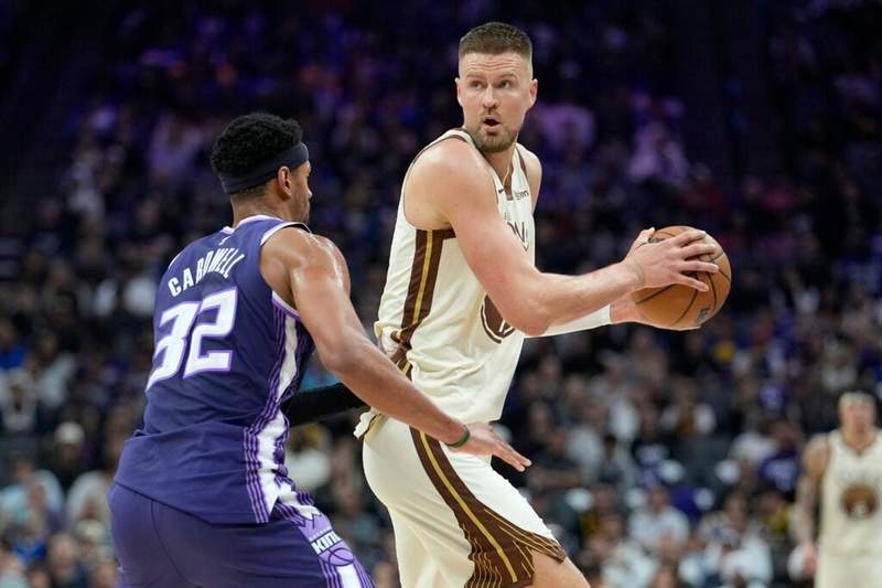 Image from: Golden State Warriors’ plans for Kristaps Porzingis during 2026 free agency revealed