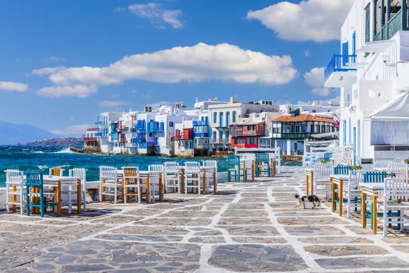 Image from: In Greece, this seaside neighbourhood is nicknamed ‘Little Venice’, and it’s totally worth the trip (visit Mykonos like never before!)
