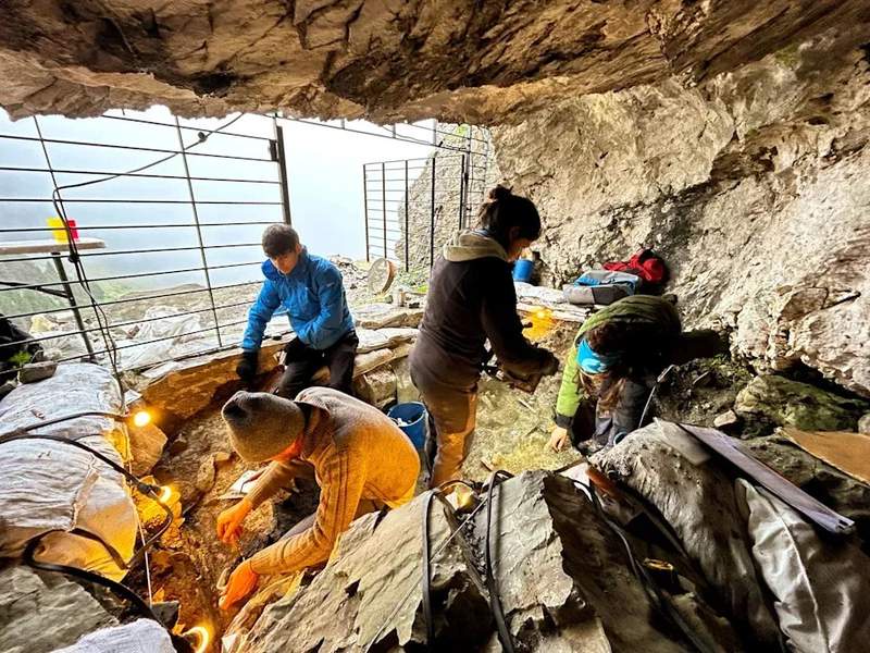 Image from: Scientists Found Strange Green Stones in a Remote Cave 7,300 Feet High, They May Point to One of Europe’s Oldest Copper Workshops