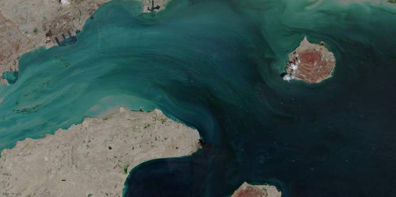 Image from: US Army helicopter goes down near Strait of Hormuz as two crew members rescued