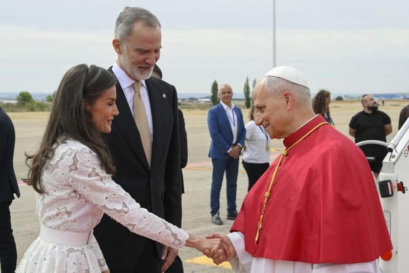 Image from: Spanish Royal Family meet with Pope Leo during his landmark journey through the country