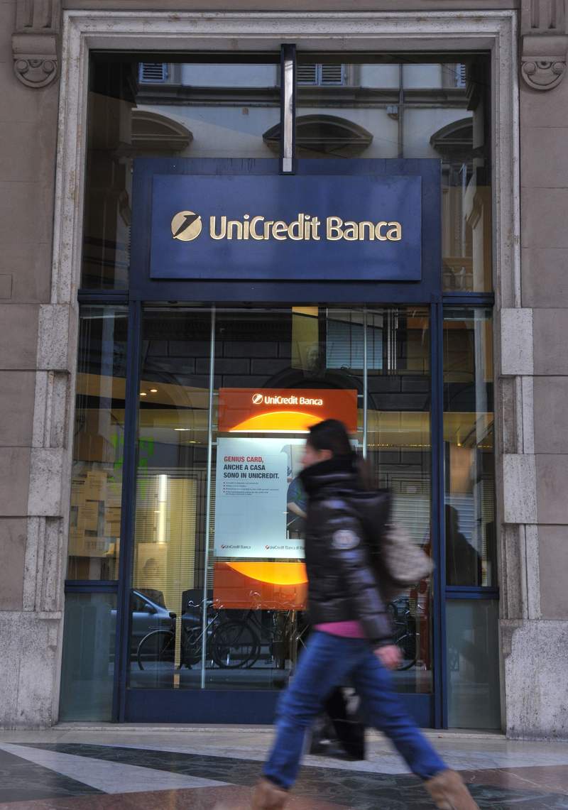 Image from: UniCredit receives further Commerzbank shares as takeover bid advances