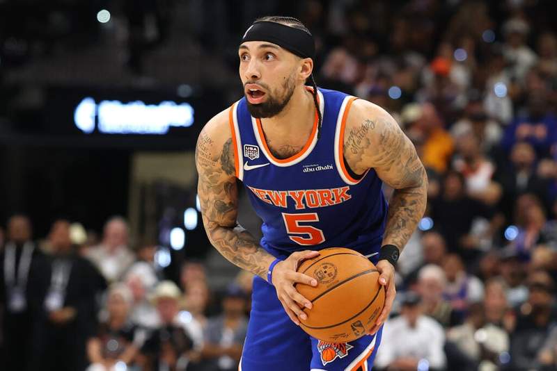 Image from: 6’0 New York Knicks star gives Victor Wembanyama ‘last’ warning after controversial shove on Jalen Brunson