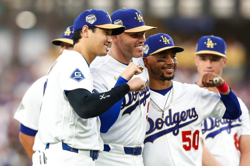 Image from: Freddie Freeman reaches career hits milestone in LA Dodgers win over the Pirates