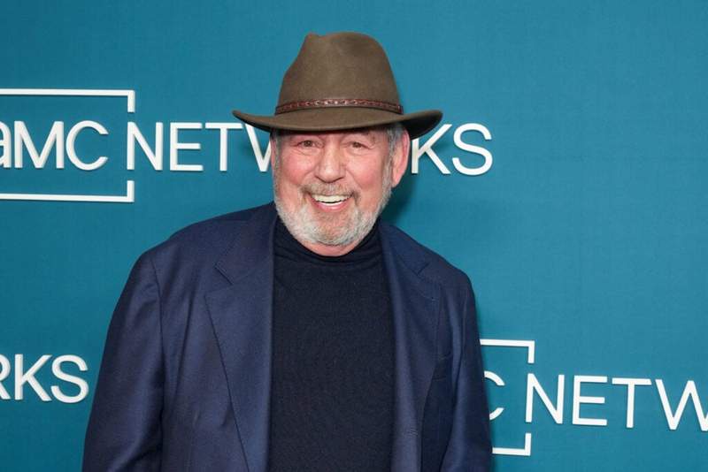 Image from: New York Knicks owner James Dolan pokes fun at ‘dog on a beach ball’ Spurs half-time show