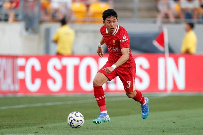 Image from: Premier League winner announces retirement after being ruled out of World Cup