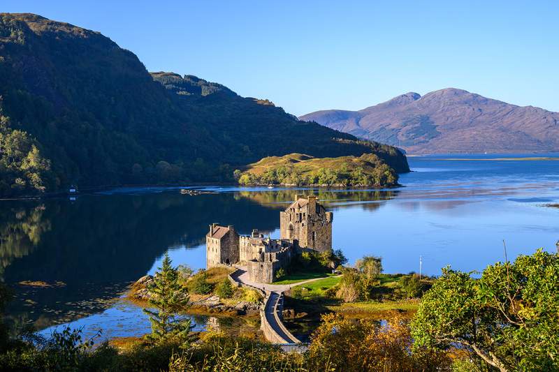 Image from: In Europe, these 10 castles look straight out of a fairy tale (and their views are simply breathtaking!)