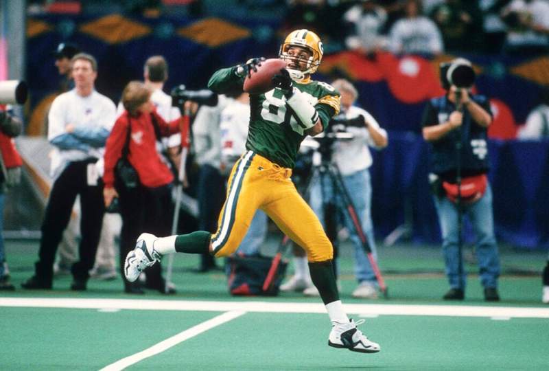 Image from: USMNT World Cup star has very famous NFL Super Bowl champion dad