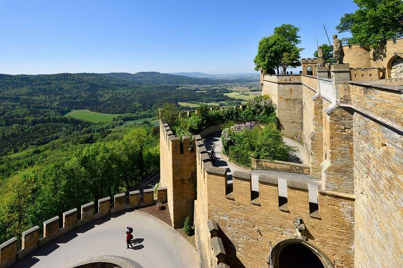 Image from: In Europe, these 10 castles look straight out of a fairy tale (and their views are simply breathtaking!)