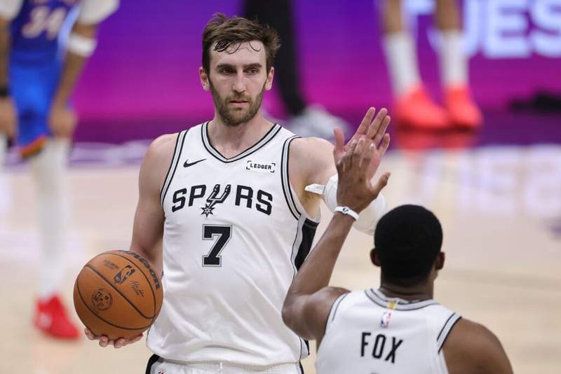 Image from: Key San Antonio Spurs star is ‘questionable’ ahead of Game 5 of the NBA Finals
