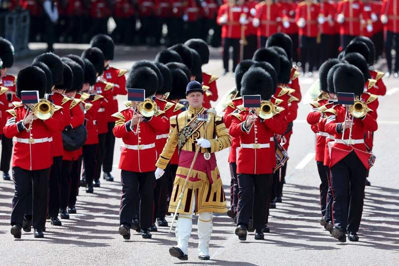 Image from: Catherine seen arriving at Buckingham Palace alongside her children ahead of King's Birthday Parade