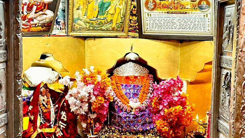Image from: JP Nadda offers prayers at Jakhu temple and Tara Devi temple during Shimla visit