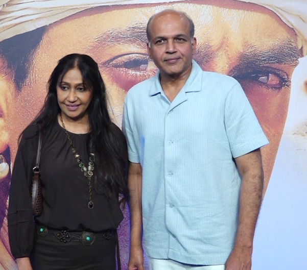Image from: 'Lagaan' screening: Paul Blackthorne joins Aamir Khan and cast at 25-year celebrations