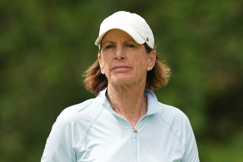Image from: 65-year-old golfer makes history after making LPGA cut