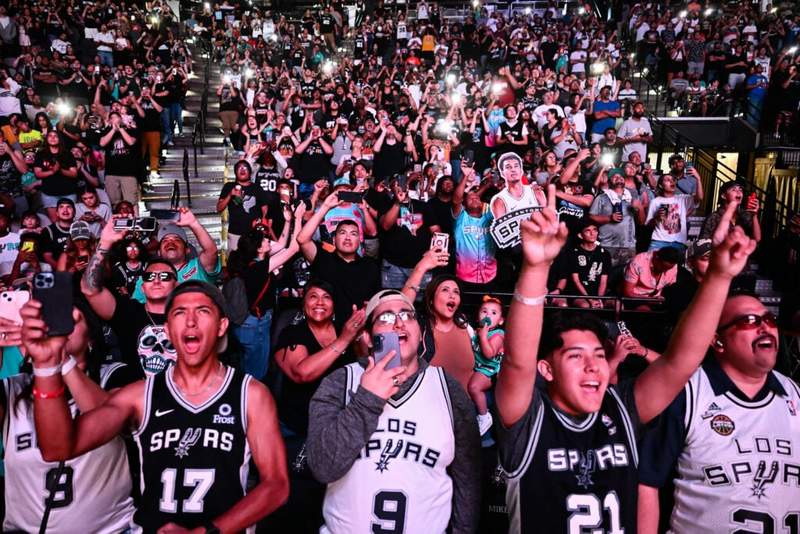 Image from: Spurs make bold move for Game 5 to limit Knicks’ road support while eyeing 3-1 Finals comeback