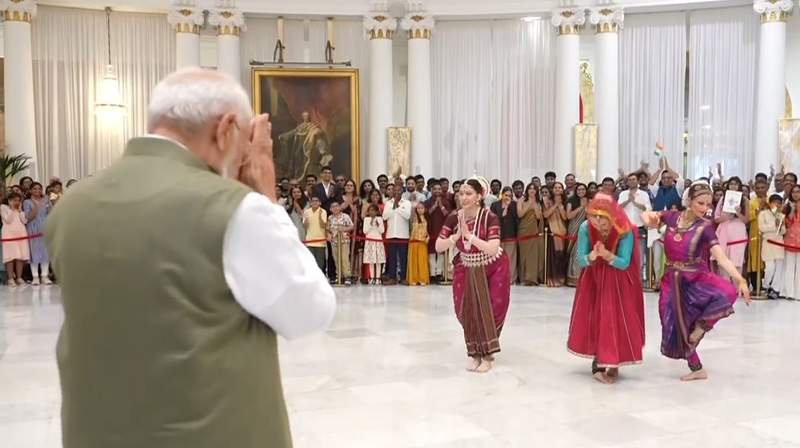 Image from: France: PM Modi receives warm welcome in Nice with cultural performance, diaspora reception