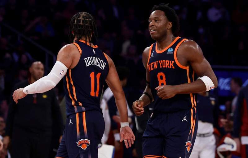 Image from: Barack Obama name-drops two New York Knicks stars in congratulatory post after NBA Finals triumph